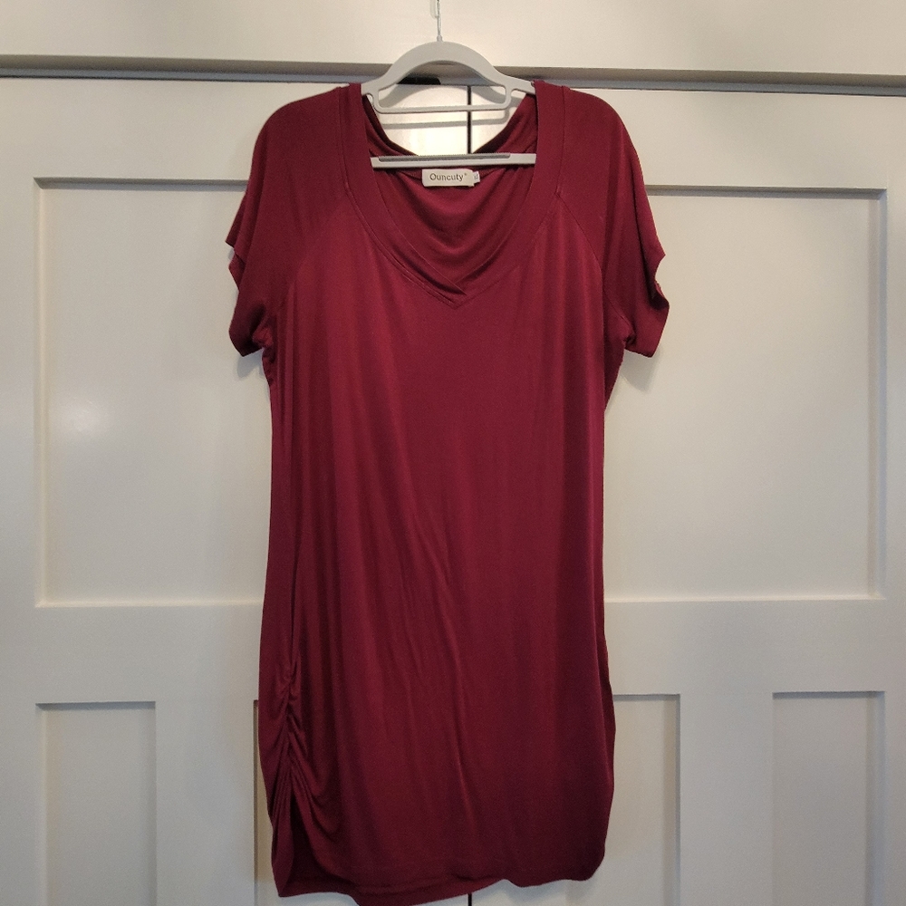 Woman's size xl maternity top maroon